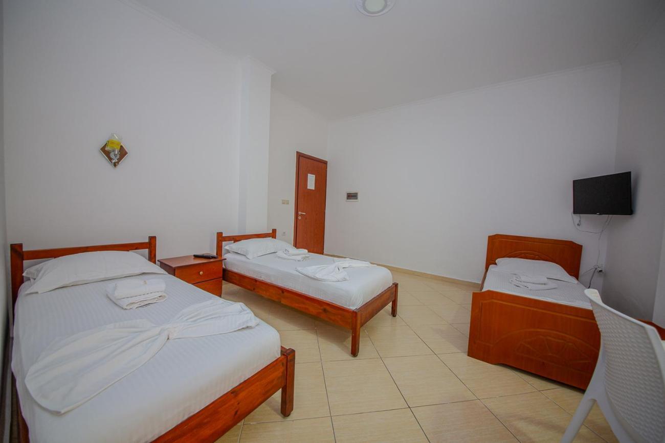 Hotel Landi Ксамил Экстерьер фото