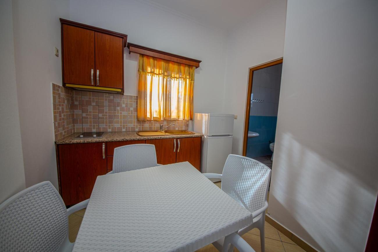Hotel Landi Ксамил Экстерьер фото