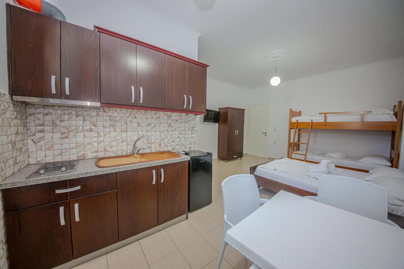 Hotel Landi Ксамил Экстерьер фото