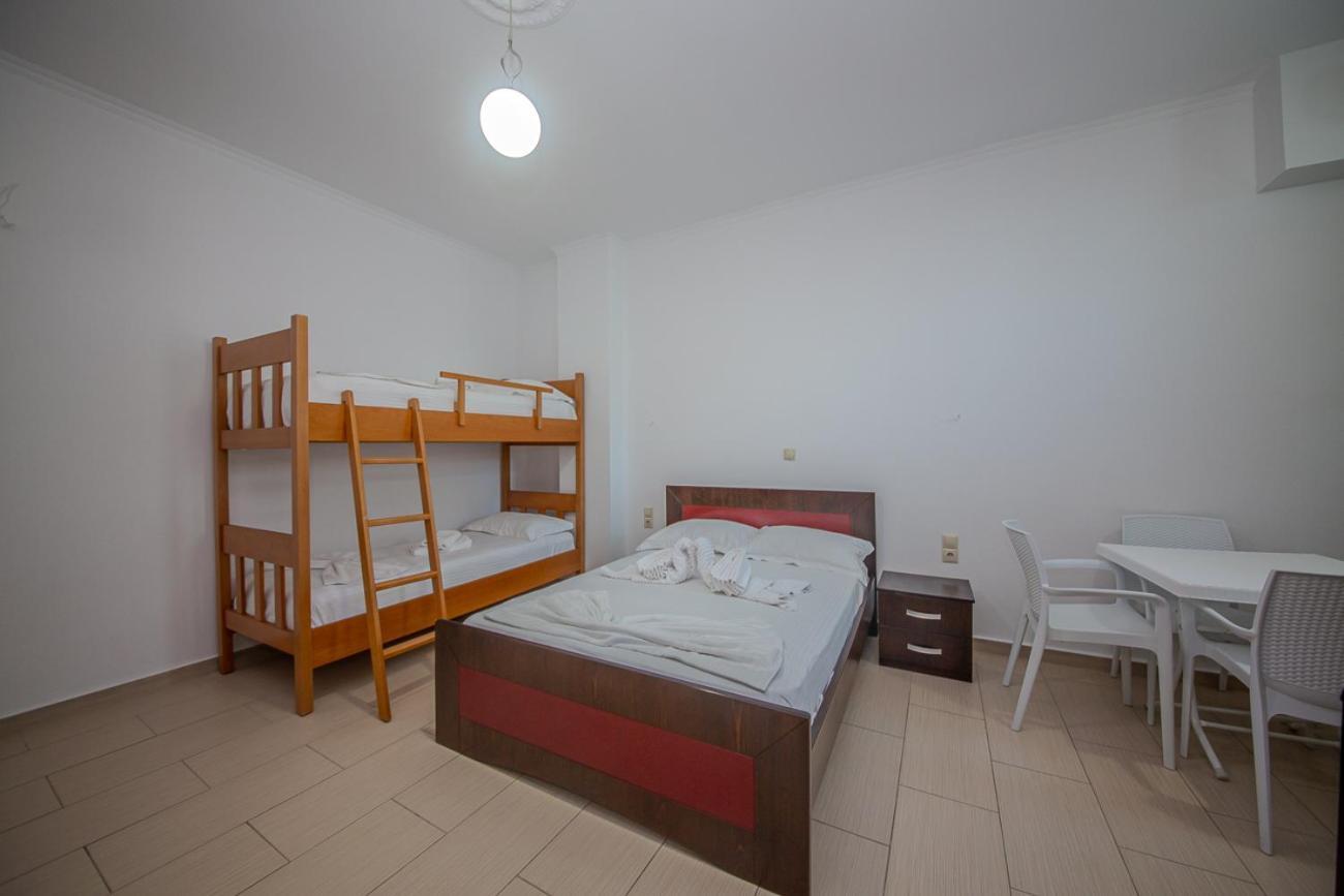 Hotel Landi Ксамил Экстерьер фото